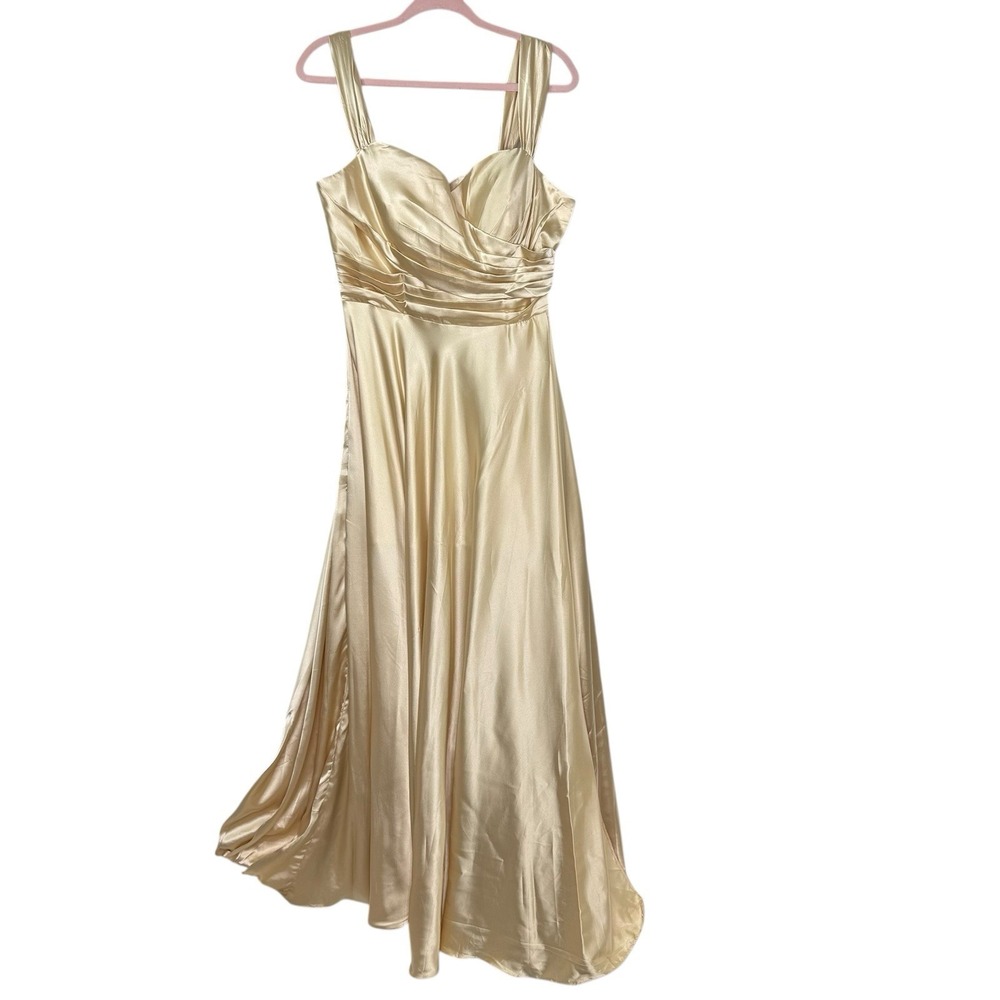 Champagne Silky Luxurious Dress Sz 14/16 Gown Halter Sweetheart Front Slit